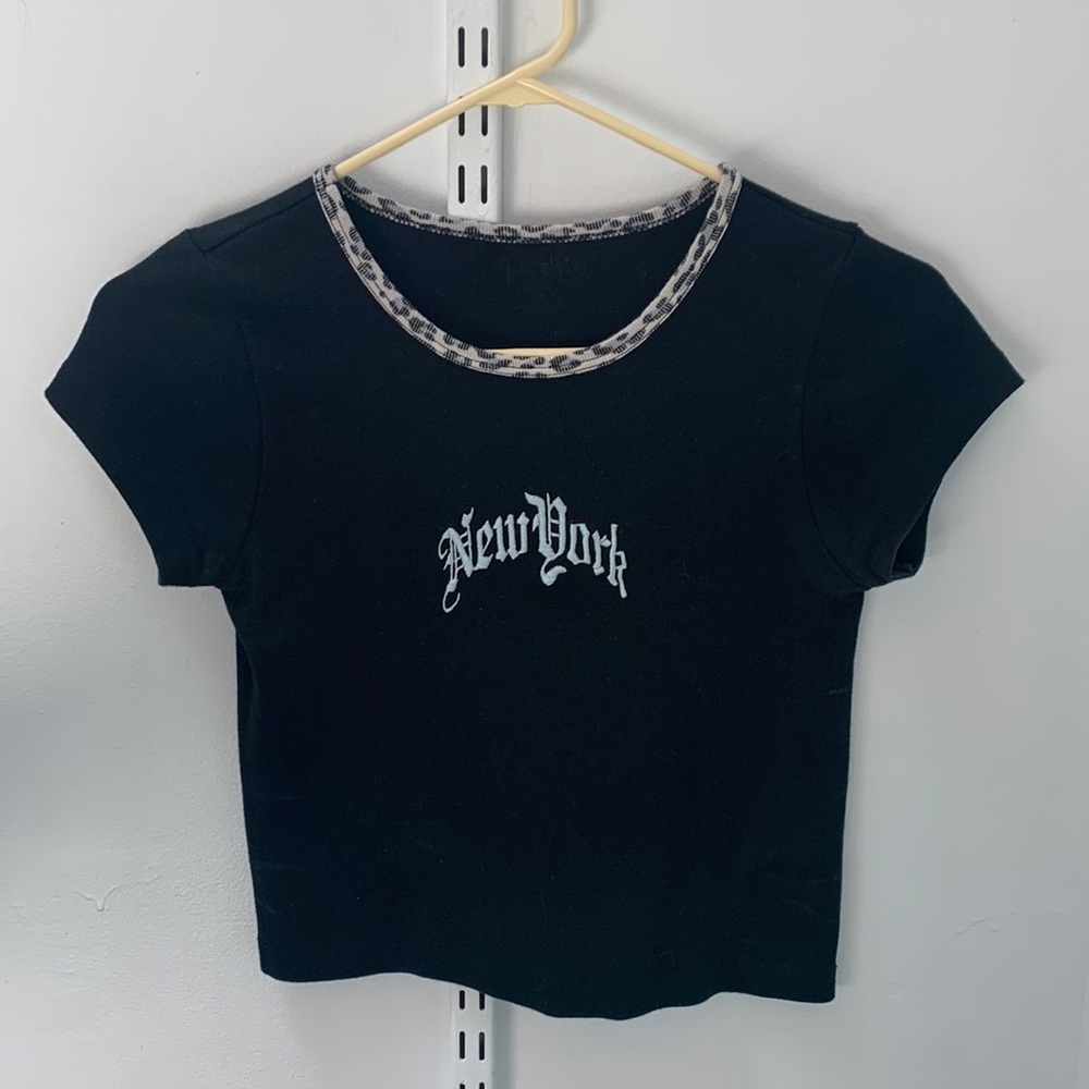 Brandy Melville cropped Tee